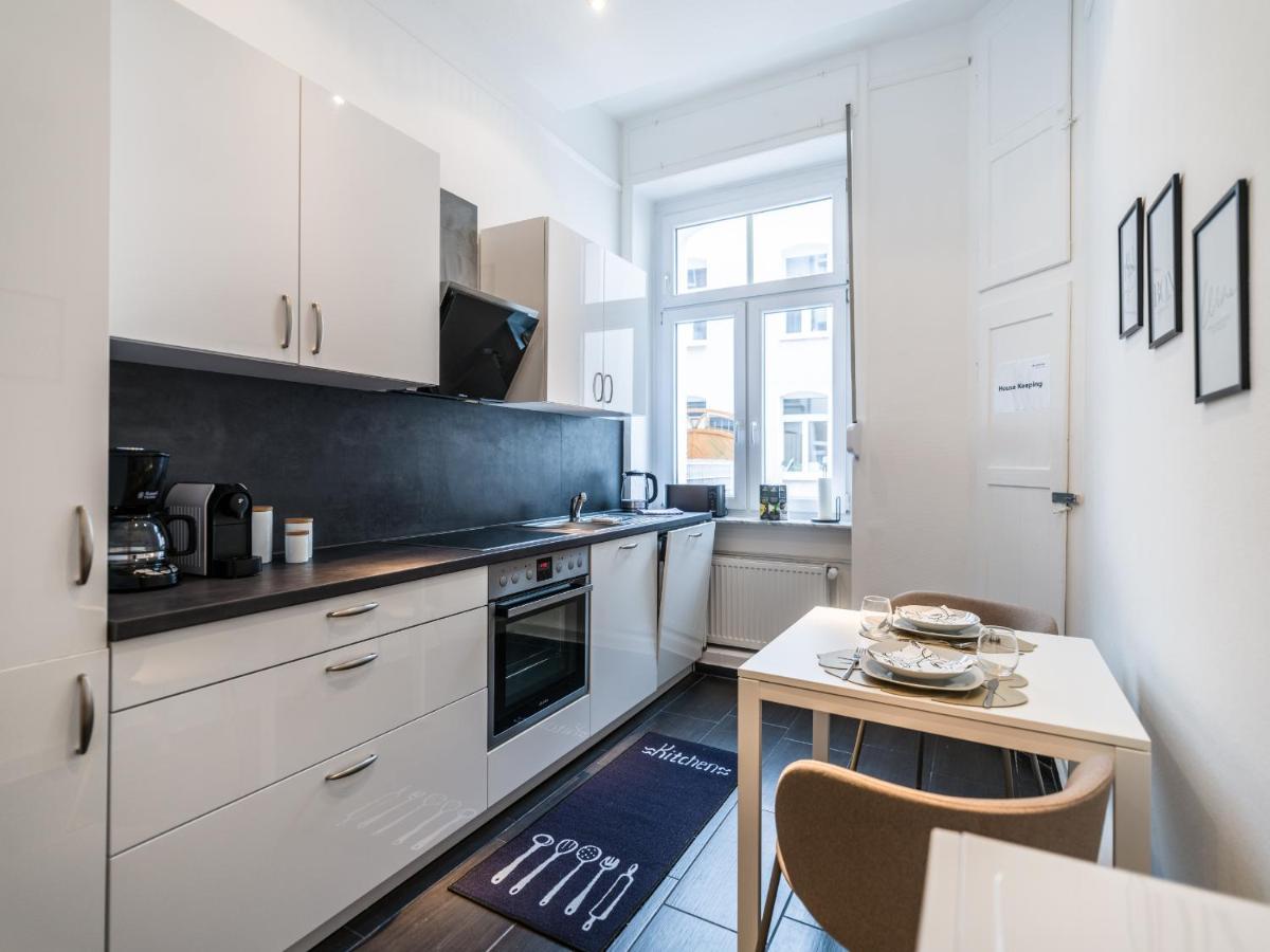 Hochwertige Altbauwohnung Im Modernen Stil In Wiesbaden - Kueche - Terrasse - Wlan - Zentral Exterior photo