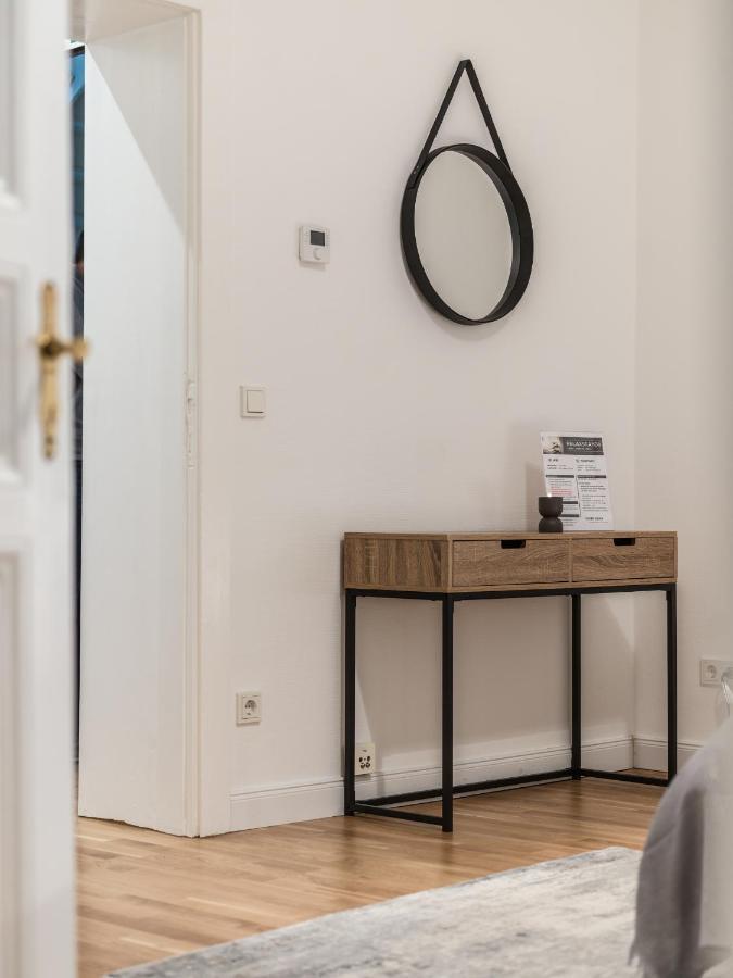 Hochwertige Altbauwohnung Im Modernen Stil In Wiesbaden - Kueche - Terrasse - Wlan - Zentral Exterior photo